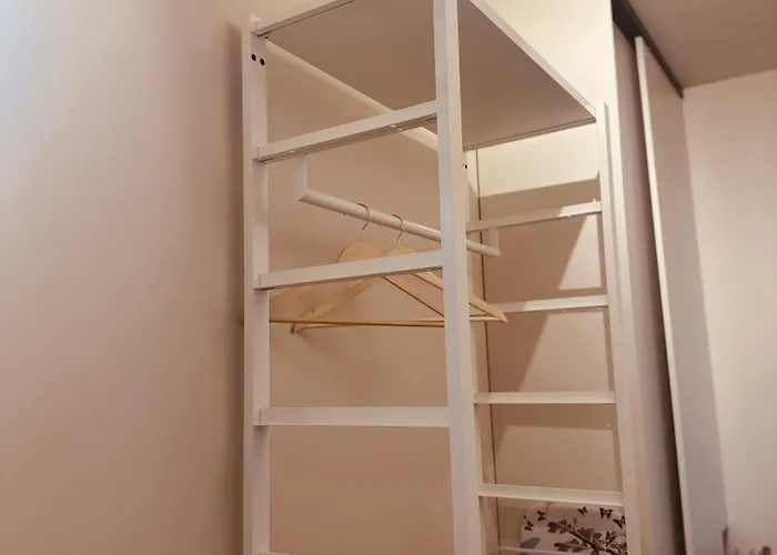 Christina's 1 Bed-first Floor 4 Min From