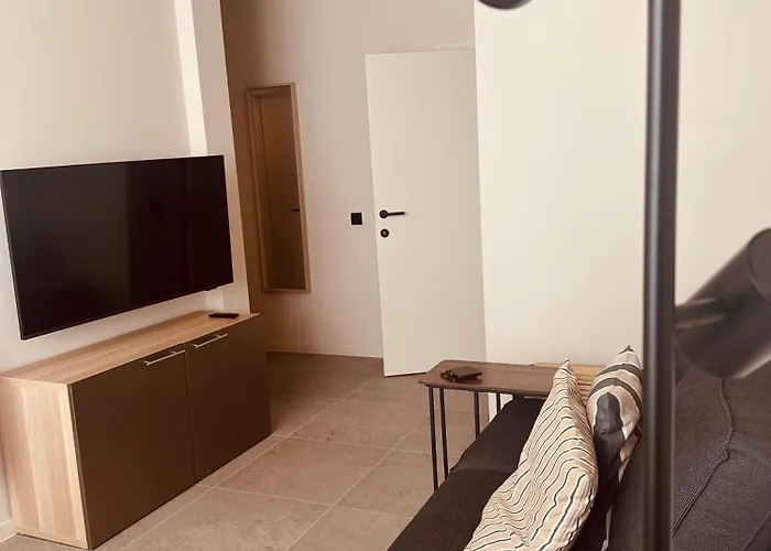 Apartament Christina's 1 Bed-first Floor 4 Min From *