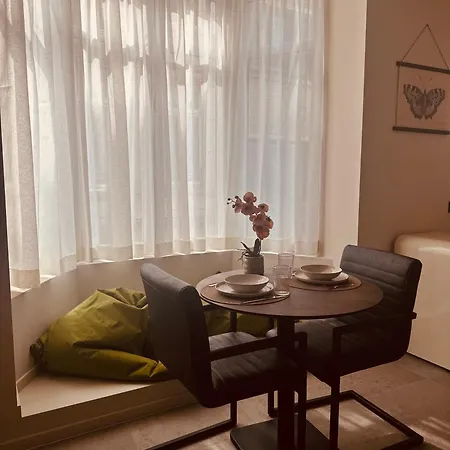 Christina's 1 Bed-first Floor 4 Min From Διαμέρισμα